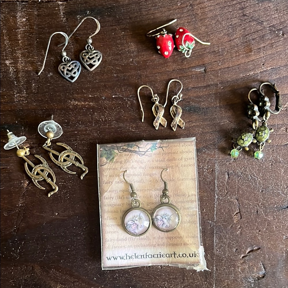 Lot of whimsical earrings